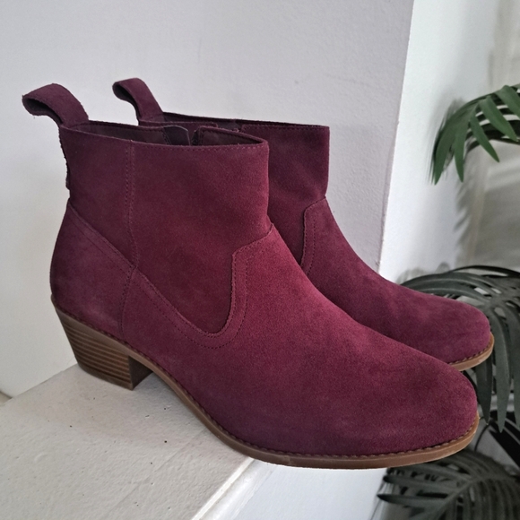 Vionic Shoes - Vionic Vera Ankle Boots Stacked Heel Water Resistant Suede Purple Booties Sz 8.5